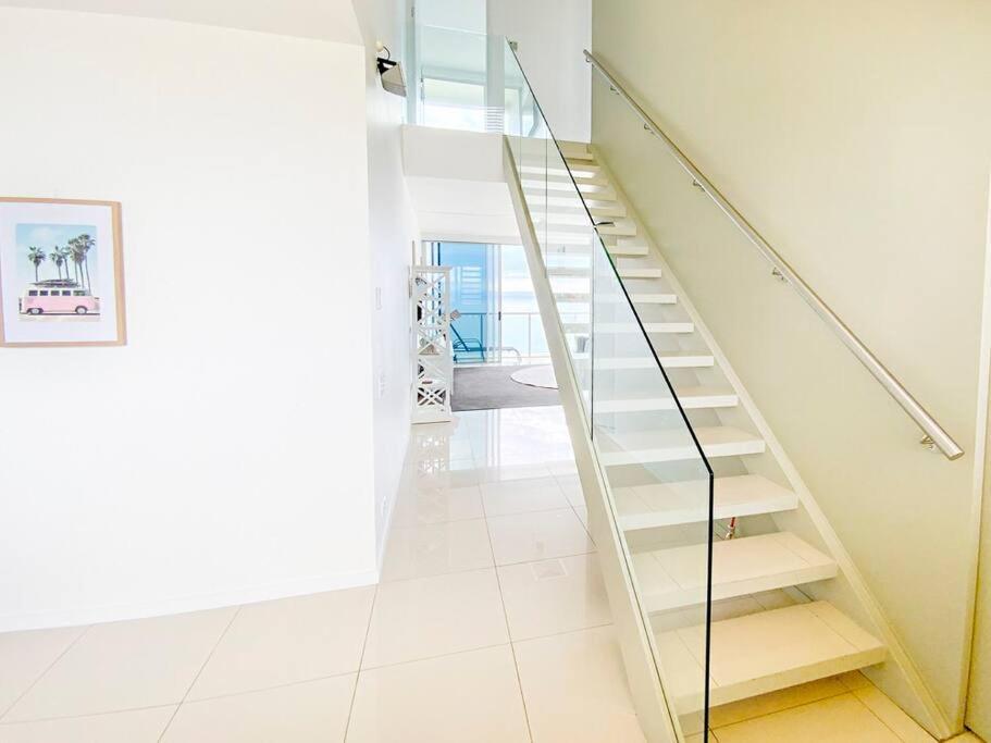 Air On Broadbeach Beachfront 2Level Stunning Apartment With 180 Degree Views Gold Coast Zewnętrze zdjęcie